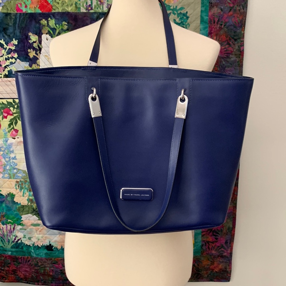 Marc Jacobs Ligero leather shoulder bag in Mineral blue . NWT